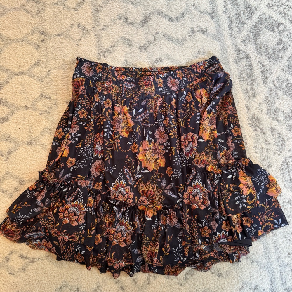 Evereve Navy and Orange Floral Skirt